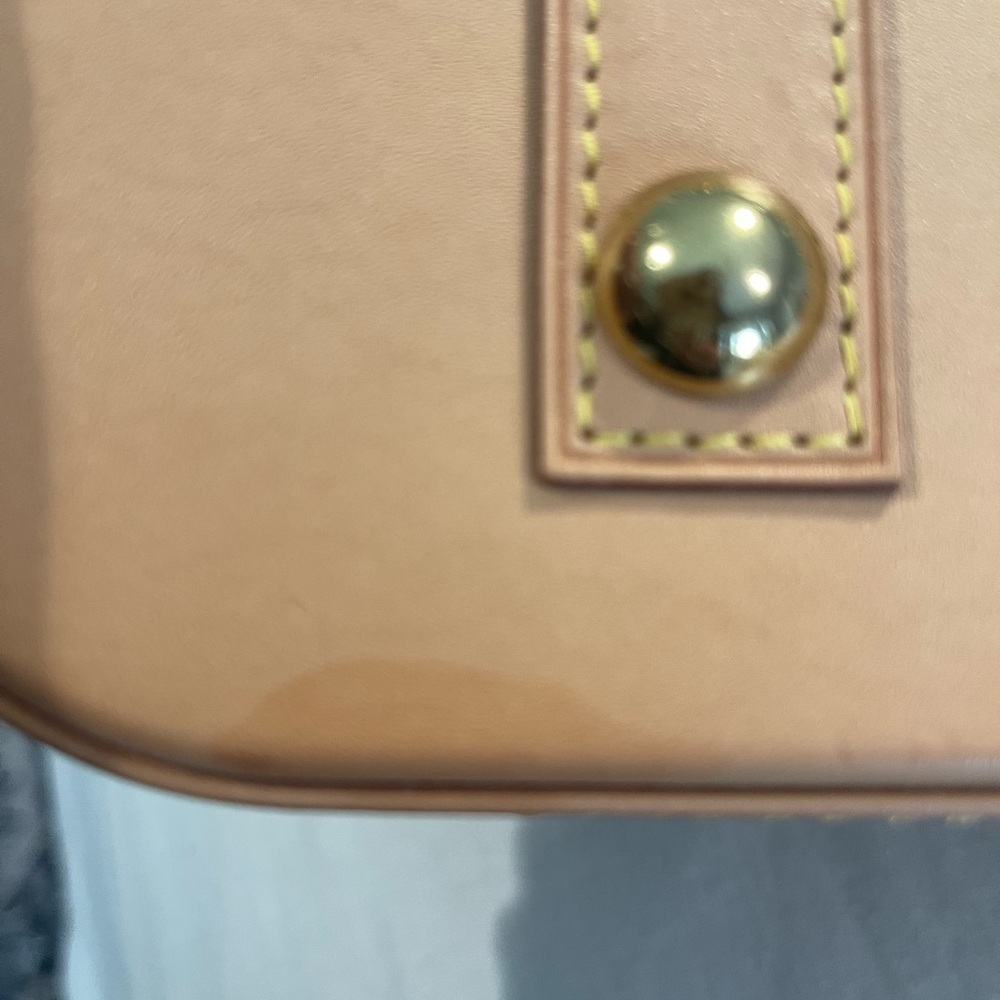 Louis Vuitton bag - Picture 8 of 9